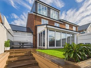 Rear- click for photo gallery